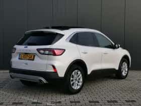 Ford Kuga (2021) thumbnail 3