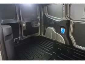 Ford E-Transit Courier (2025) thumbnail 36