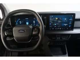 Ford E-Transit Courier (2025) thumbnail 9