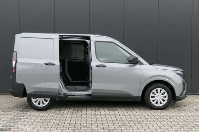 Ford Transit Courier (2024) thumbnail 3