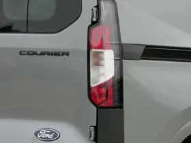 Ford Transit Courier (2024) thumbnail 26