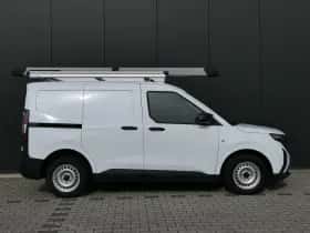 Ford Transit Courier (2024) thumbnail 15
