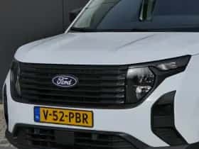 Ford Transit Courier (2024) thumbnail 21