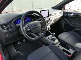 Ford Focus (2021) thumbnail 16