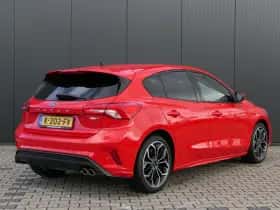 Ford Focus (2021) thumbnail 3