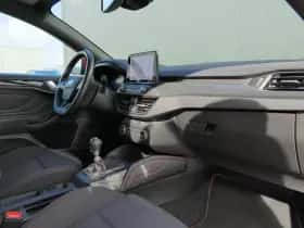 Ford Focus (2021) thumbnail 6