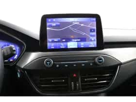 Ford Focus (2021) thumbnail 5