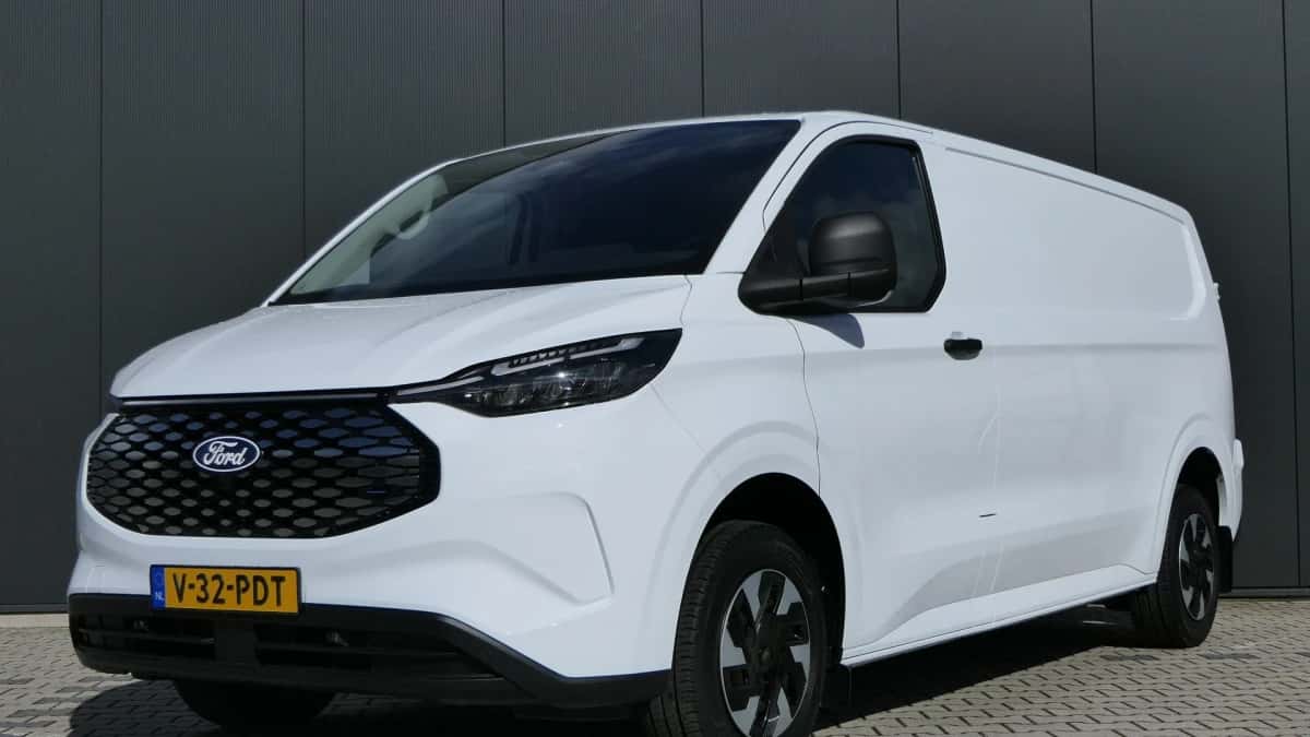 Ford E-Transit Custom (2026) — foto 1