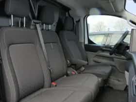 Ford E-Transit Custom (2026) thumbnail 8