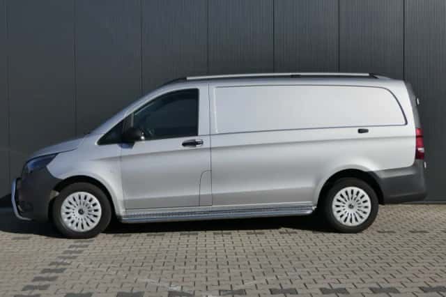 Mercedes-Benz eVito (2020) thumbnail 2