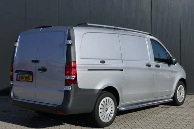 Mercedes-Benz eVito (2020) thumbnail 4