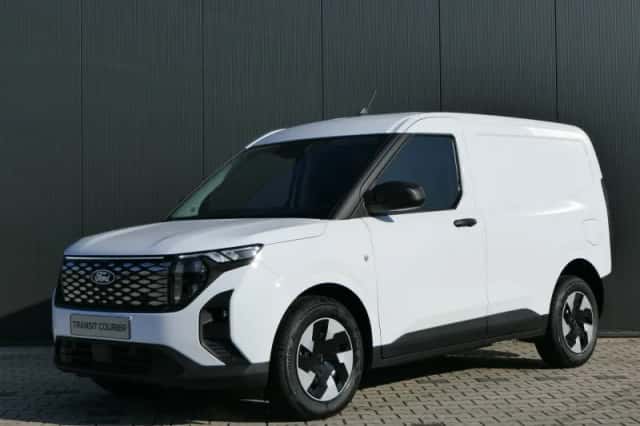 Ford E-Transit Courier (2026) thumbnail 1