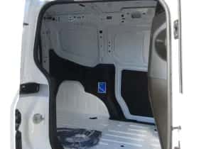 Ford E-Transit Courier (2026) thumbnail 11