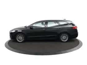 Ford Mondeo (2022) thumbnail 2