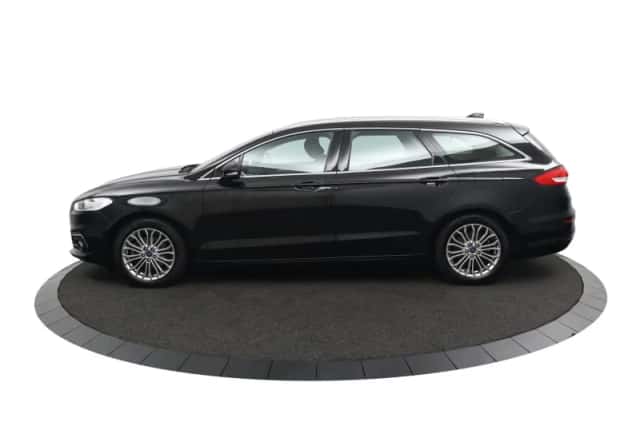 Ford Mondeo (2022) thumbnail 2