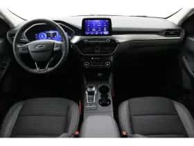Ford Kuga (2021) thumbnail 4