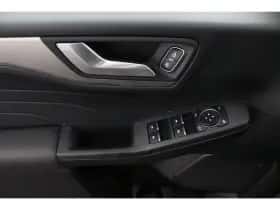 Ford Kuga (2021) thumbnail 37
