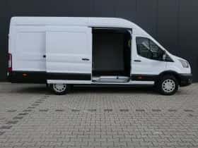 Ford Transit (2024) thumbnail 3