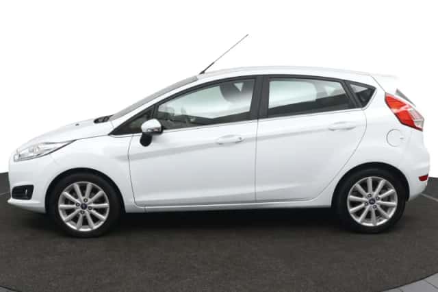 Ford Fiesta (2016) thumbnail 2
