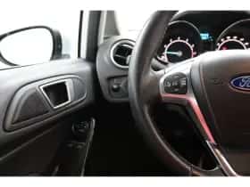 Ford Fiesta (2016) thumbnail 13
