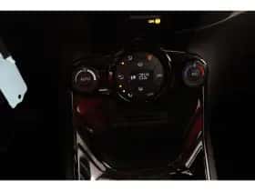 Ford Fiesta (2016) thumbnail 8