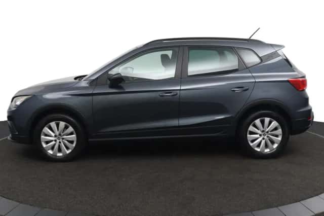 SEAT Arona (2022) thumbnail 2