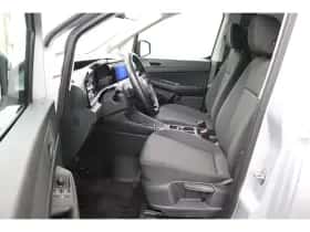 Ford Transit Connect (2024) thumbnail 17