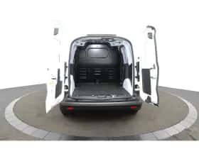 Ford Transit Courier (2024) thumbnail 9