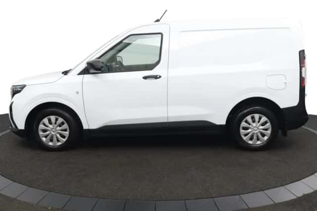 Ford Transit Courier (2024) thumbnail 2