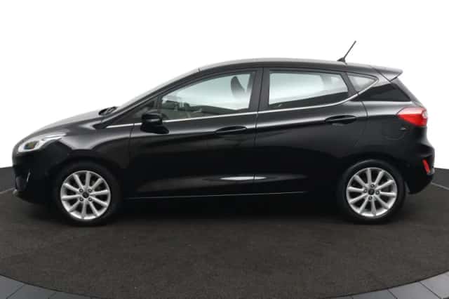 Ford Fiesta (2018) thumbnail 2