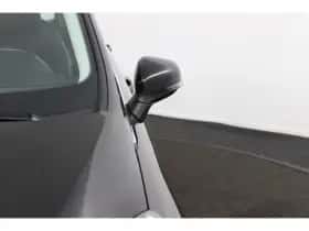Ford Fiesta (2018) thumbnail 32