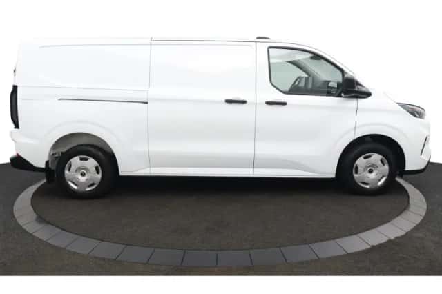 Ford Transit Custom (2024) thumbnail 3