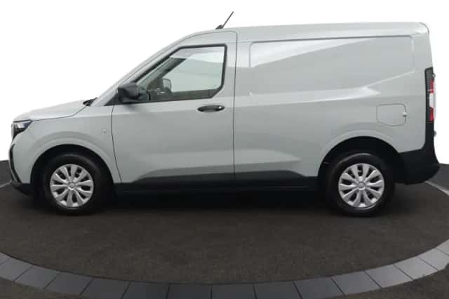 Ford Transit Courier (2024) thumbnail 2