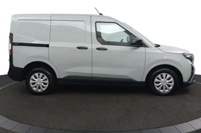 Ford Transit Courier (2024) thumbnail 3