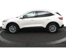 Ford Kuga (2022) thumbnail 2