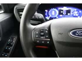 Ford Kuga (2022) thumbnail 15