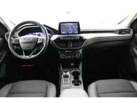Ford Kuga (2022) thumbnail 4