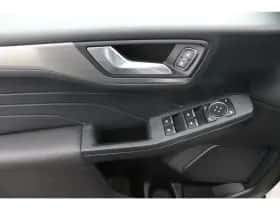 Ford Kuga (2022) thumbnail 41