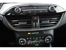 Ford Kuga (2022) thumbnail 8