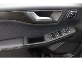 Ford Kuga (2020) thumbnail 33