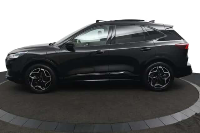 Ford Kuga (2024) thumbnail 2