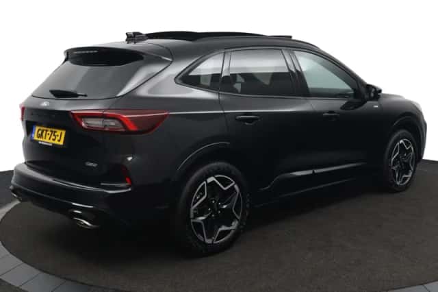 Ford Kuga (2024) thumbnail 3
