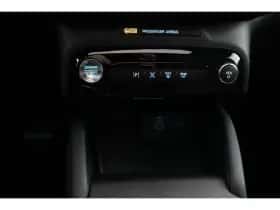 Ford Kuga (2024) thumbnail 37