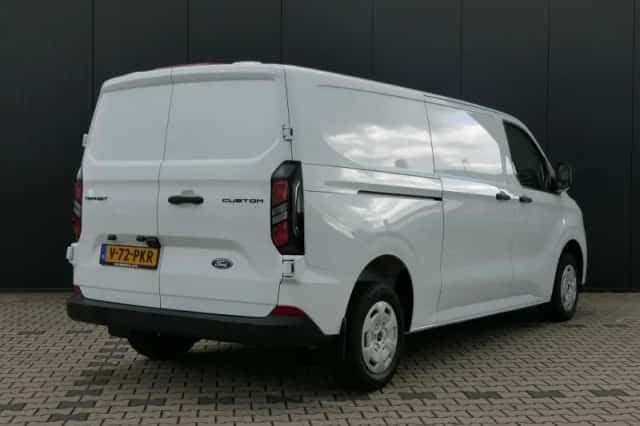 Ford Transit Custom (2024) thumbnail 4