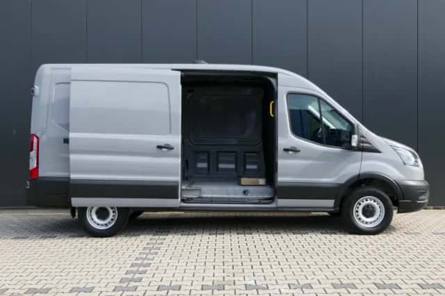 Ford E-Transit (2025) thumbnail 3