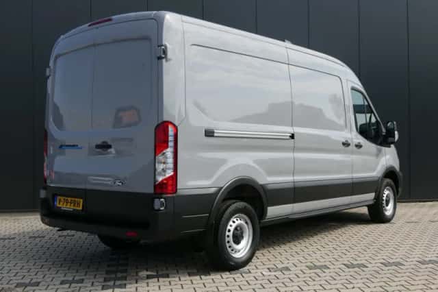 Ford E-Transit (2025) thumbnail 4