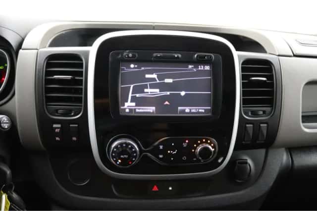 Renault Trafic (2018) thumbnail 6
