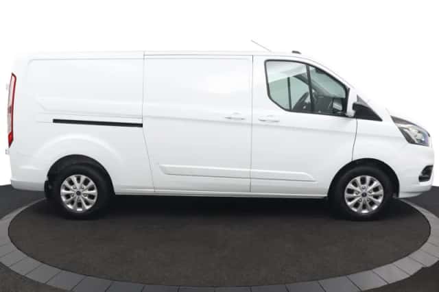 Ford Transit Custom (2022) thumbnail 3