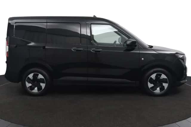 Ford E-Transit Courier (2025) thumbnail 3