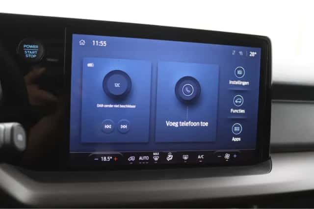 Ford E-Transit Courier (2025) thumbnail 6